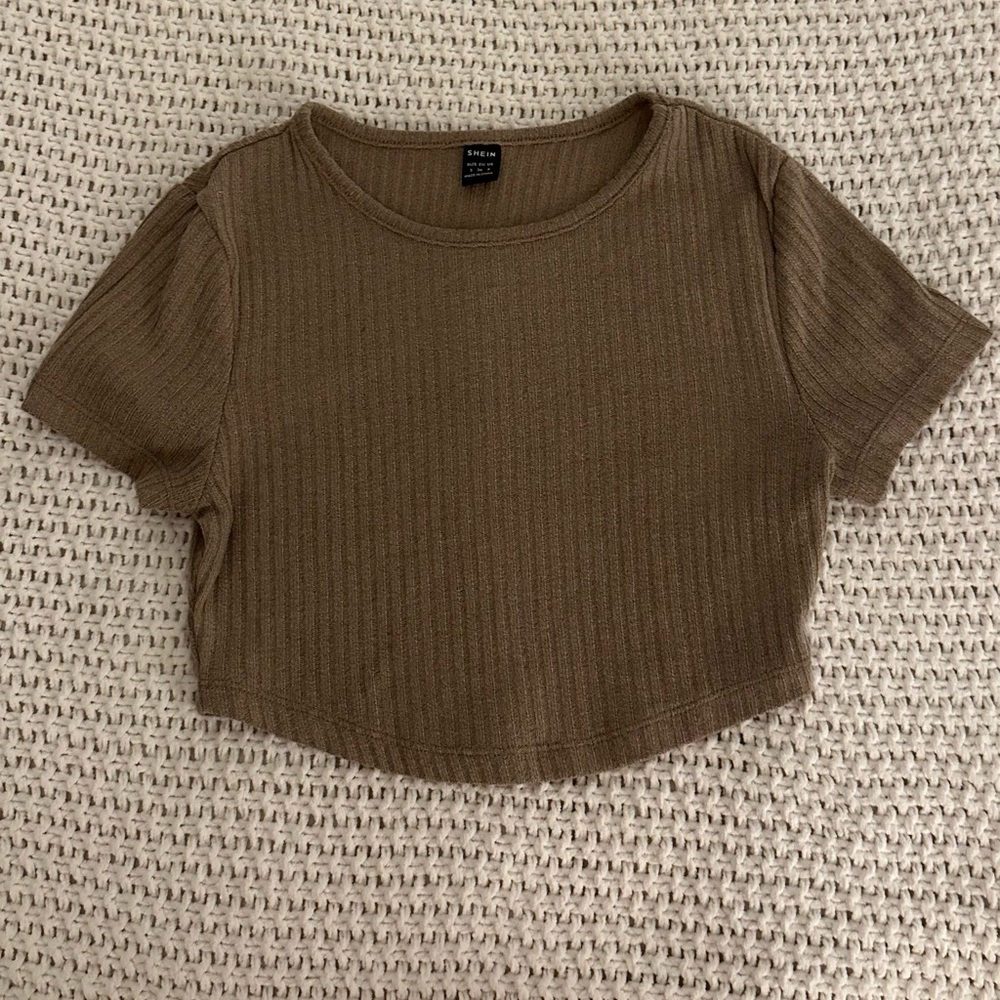 Light brown ribbed crop top